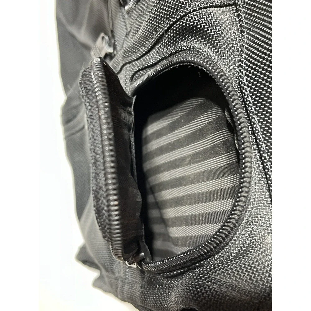 Tumi very nice